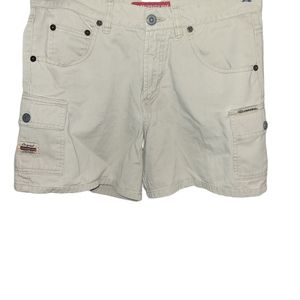 Union Bay Khaki Shorts Tan size 7 (tag says 9 but cut really small)